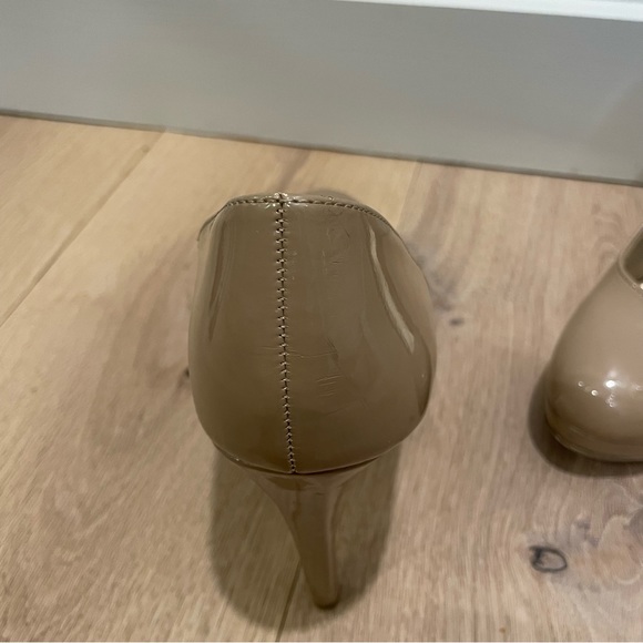 FIONI Nude Pump Platform Heels - Picture 9 of 10